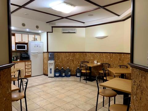 комерційна за адресою Велика Васильківська вул. (Червоноармійська), 64