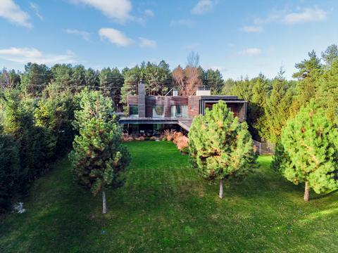 будинок за адресою с. Лебедівка, Центральна