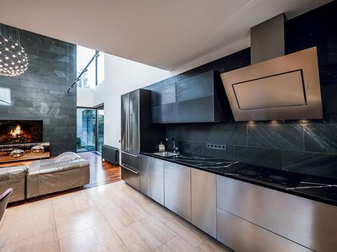 будинок за адресою с. Лебедівка, Центральна