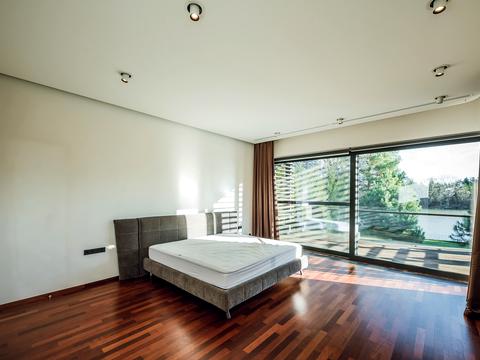 будинок за адресою с. Лебедівка, Центральна