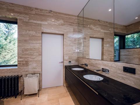 будинок за адресою с. Лебедівка, Центральна