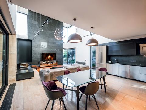 будинок за адресою с. Лебедівка, Центральна