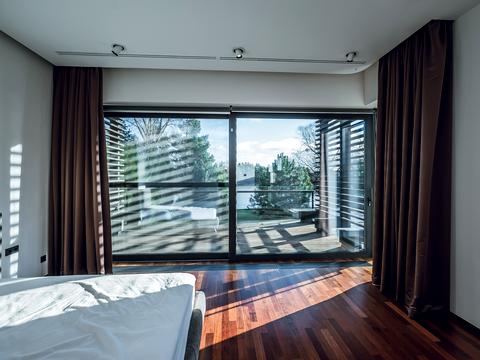 будинок за адресою с. Лебедівка, Центральна