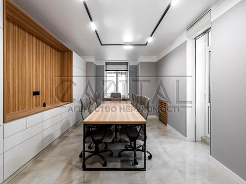 комерційна за адресою Євгена Чикаленка вул. (Пушкінська), 20