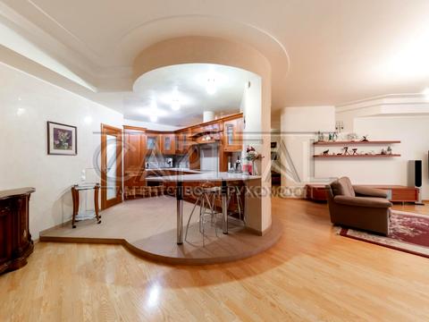 квартира за адресою Старонаводницька вул., 13