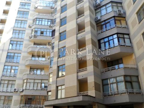 паркомісце за адресою Володимирська вул., 49-А