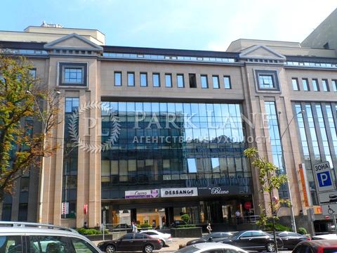 паркомісце за адресою Володимирська вул., 49-А