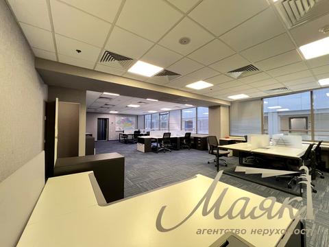 комерційна за адресою Богдана Хмельницького вул., 52