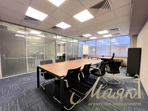 комерційна за адресою Богдана Хмельницького вул., 52