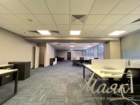 комерційна за адресою Богдана Хмельницького вул., 52