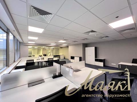 комерційна за адресою Богдана Хмельницького вул., 52