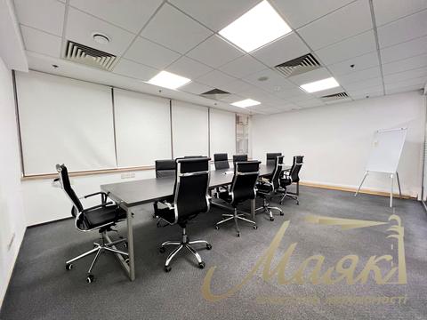 комерційна за адресою Київ, Богдана Хмельницького вул., 52