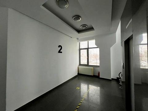 комерційна за адресою Київ, Дегтярівська вул., 52