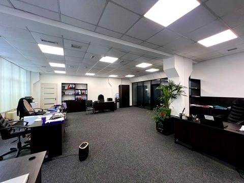 комерційна за адресою Київ, Дегтярівська вул., 52