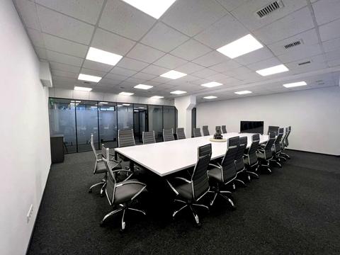 комерційна за адресою Київ, Дегтярівська вул., 52