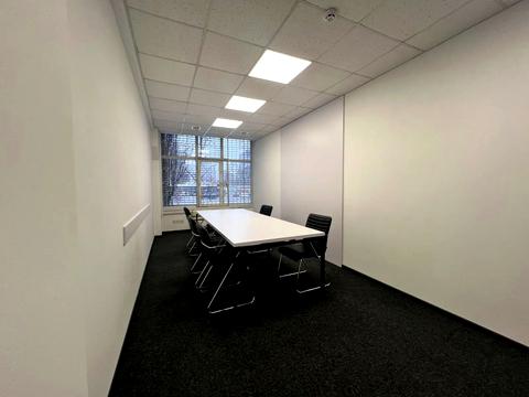 комерційна за адресою Київ, Дегтярівська вул., 52