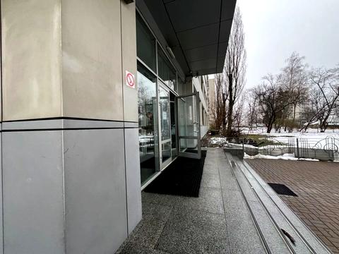 комерційна за адресою Київ, Дегтярівська вул., 52