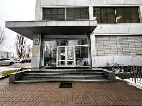 комерційна за адресою Київ, Дегтярівська вул., 52