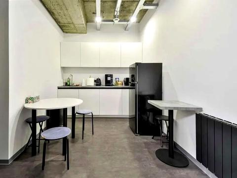 комерційна за адресою Київ, Саксаганського вул., 120