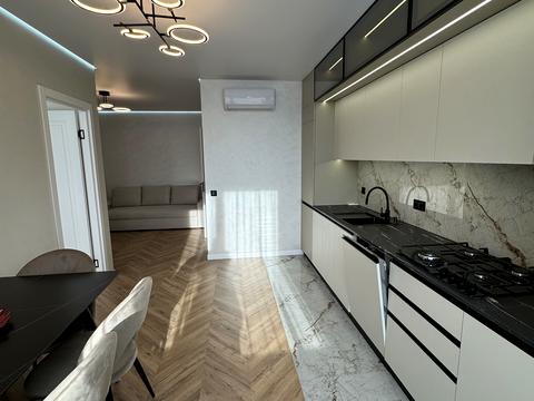 квартира за адресою Степана Бандери вул., 77-Б