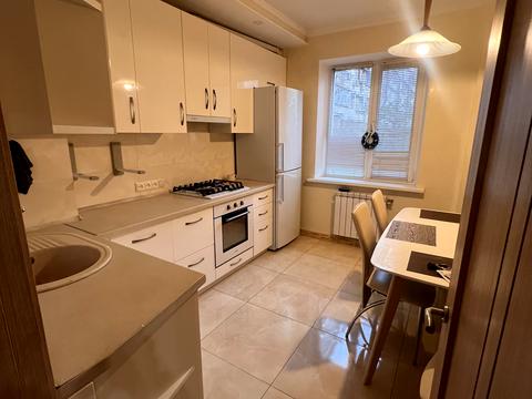 квартира за адресою Сержа Лифаря вул. (Олександра Сабурова), 19