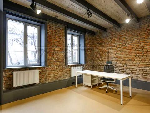 комерційна за адресою Тараса Шевченка бульв., 48-Б