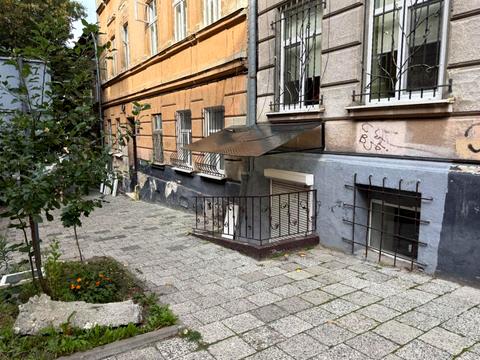 коммерческая по адресу Шумлянских ул. (Івана Сєченова), 11