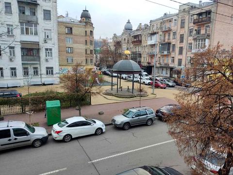 квартира за адресою Братська вул., 4