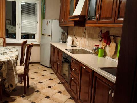 квартира за адресою Драгоманова вул., 1-Б