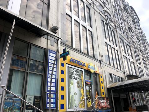 паркомісце за адресою Велика Васильківська вул. (Червоноармійська), 72