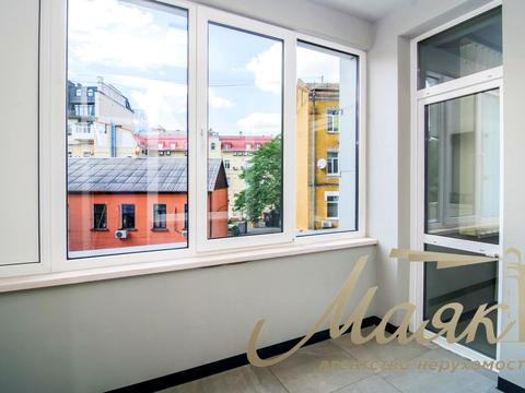 комерційна за адресою Саксаганського вул., 37-К