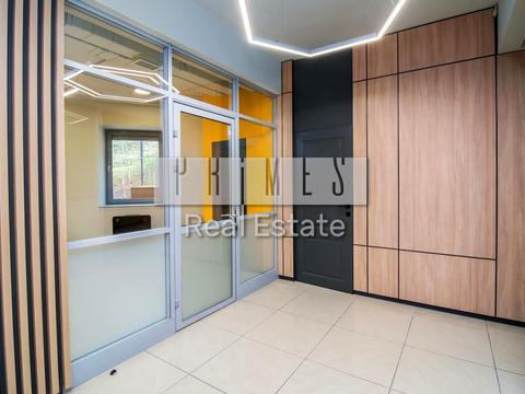 комерційна за адресою Спортивна пл., 6