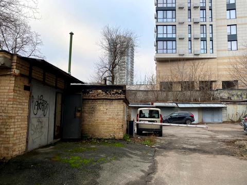 паркомісце за адресою Олеся Гончара вул., 40