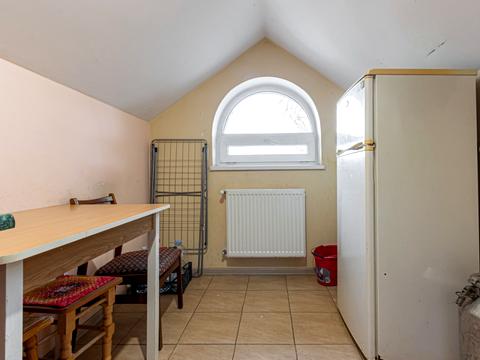 квартира за адресою Василя Сухомлинського вул., 2