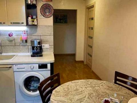 квартира за адресою Зодчих вул., 34