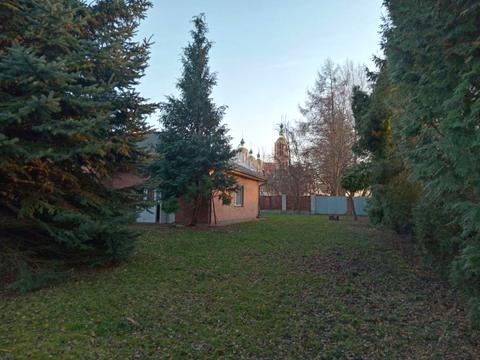 комерційна за адресою Олександра Олеся вул., 1