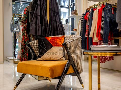 комерційна за адресою Антоновича вул. (Горького), 44