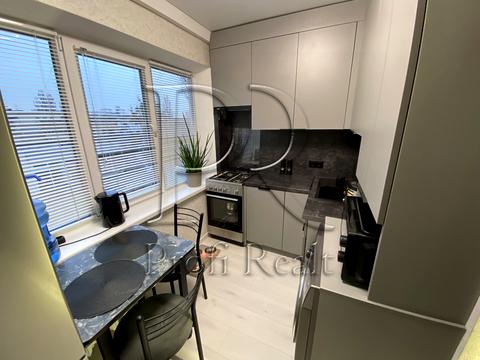 квартира за адресою Гната Юри вул., 5