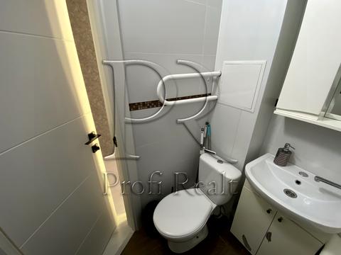 квартира за адресою Гната Юри вул., 5