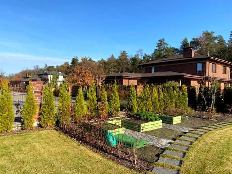 будинок за адресою Набережна вул.