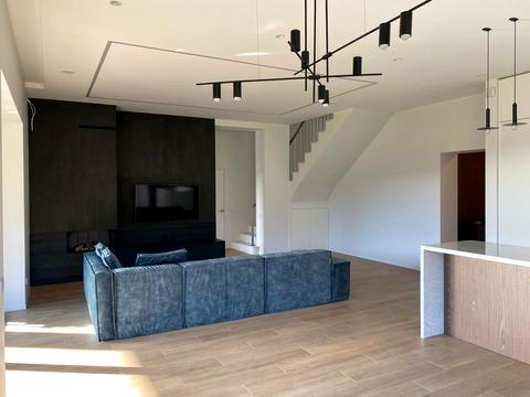 будинок за адресою Набережна вул.