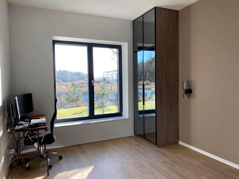 будинок за адресою Набережна вул.