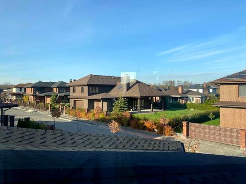 будинок за адресою Набережна вул.