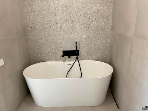 будинок за адресою Набережна вул.