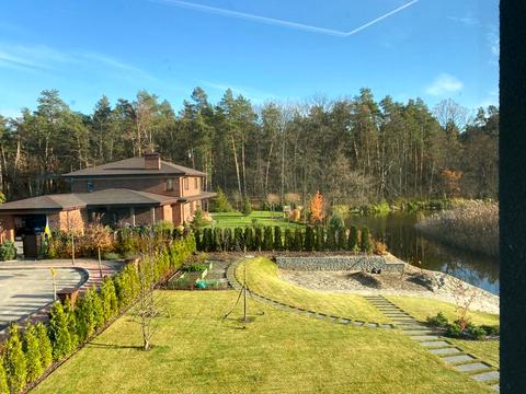 будинок за адресою Набережна вул.