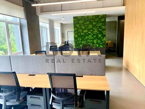 комерційна за адресою Нижньоключова вул., 14