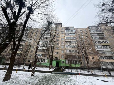 квартира за адресою Ореста Левицького вул. (Академіка Курчатова), 13