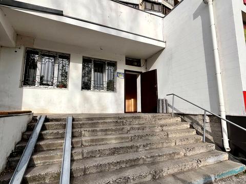 комерційна за адресою Академіка Заболотного вул., 12