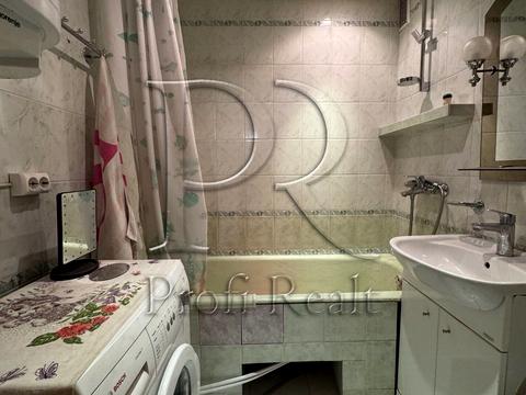 квартира за адресою Київ, Академіка Єфремова вул. (Командарма Уборевича), 20