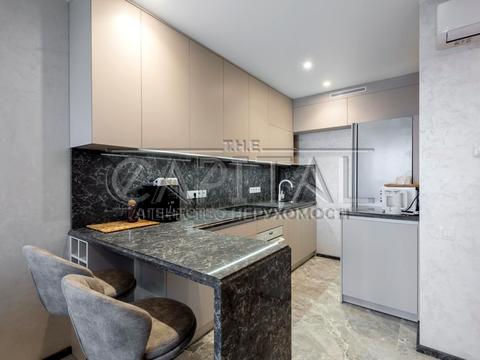 квартира за адресою Василя Порика просп., 17-Б